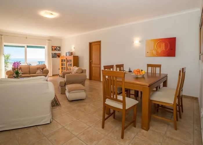 Luz Views لاغوس